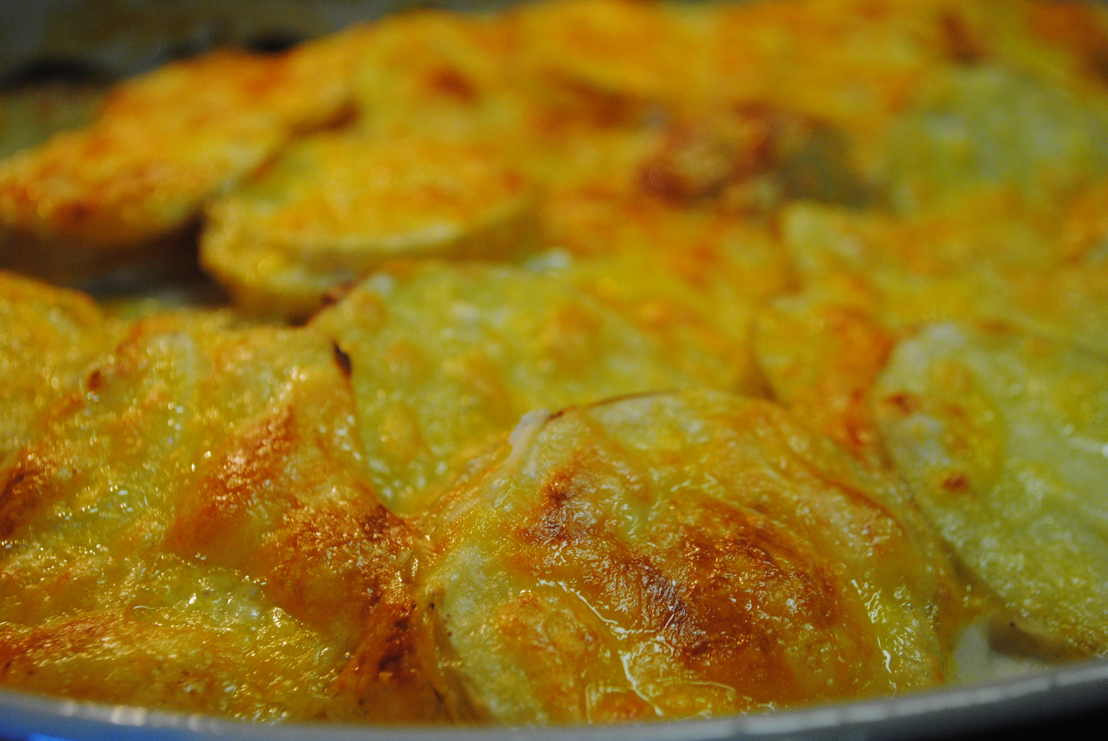 Low Calorie Scalloped Potatoes
 Low fat scalloped potatoes