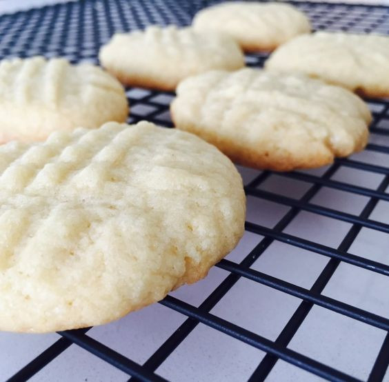 Low Calorie Sugar Cookies
 Low fat sugar cookies Foodstirs Pinterest