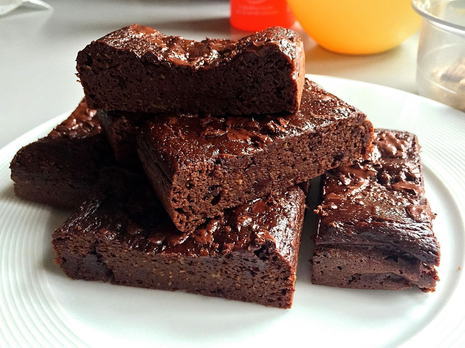 Low Carb Avocado Brownies
 Sonja s Omnoms Healthy Avocado Fudge Brownies Low Carb