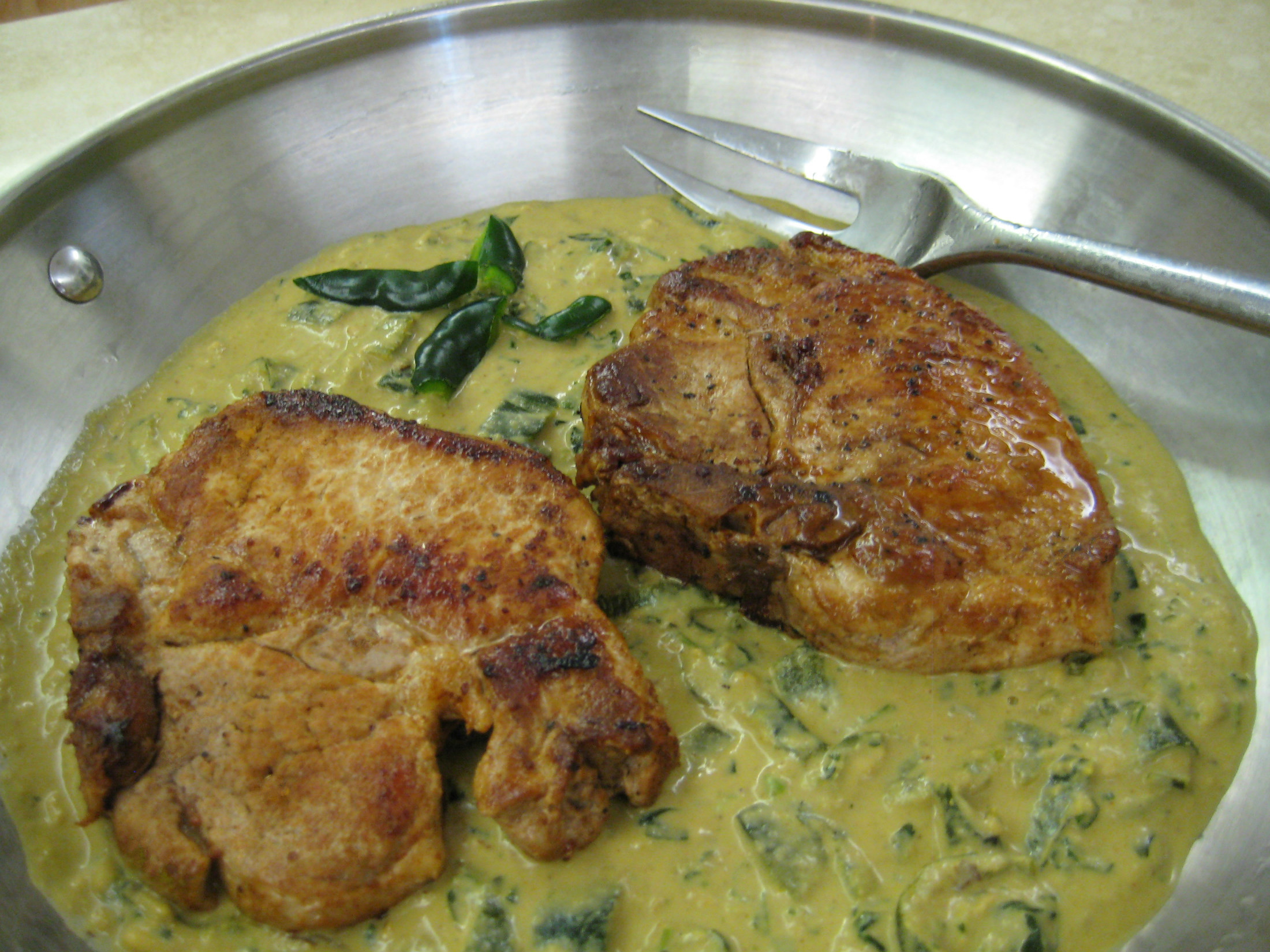 Low Carb Boneless Pork Chop Recipes
 Pork Chops with Roasted Poblano Gravy