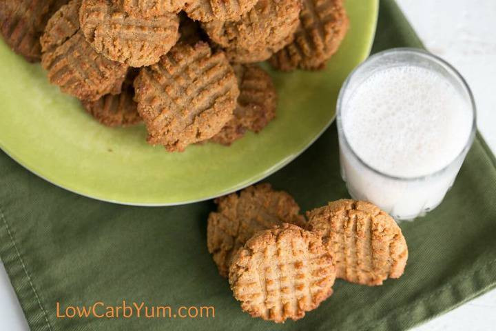 Low Carb Coconut Flour Cookie Recipes
 Low Carb Peanut Butter Cookies with Coconut Flour