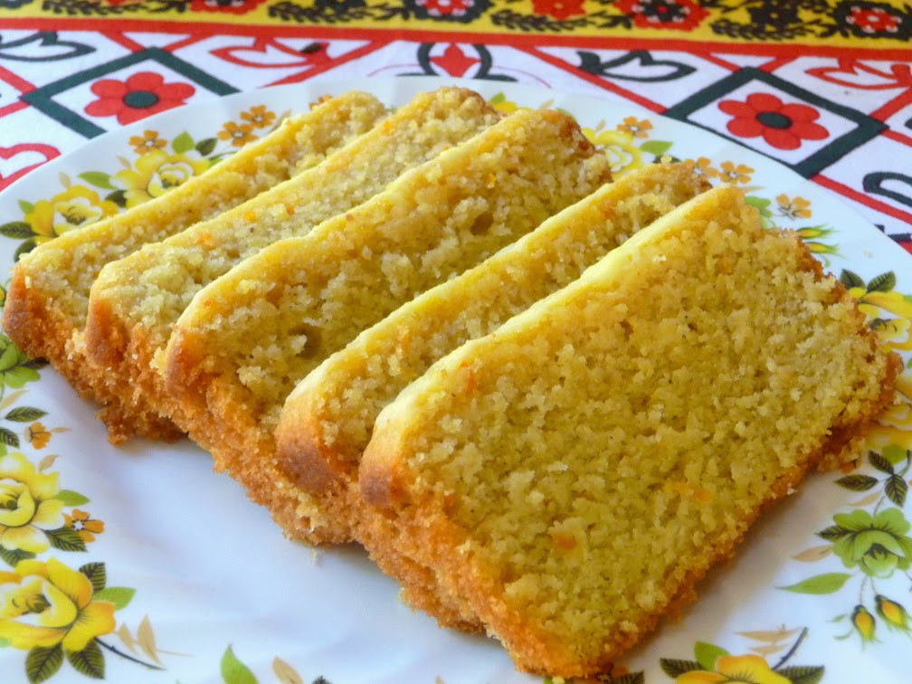 Low Carb Lemon Pound Cake
 SPLENDID LOW CARBING BY JENNIFER ELOFF LEMON POUND CAKES