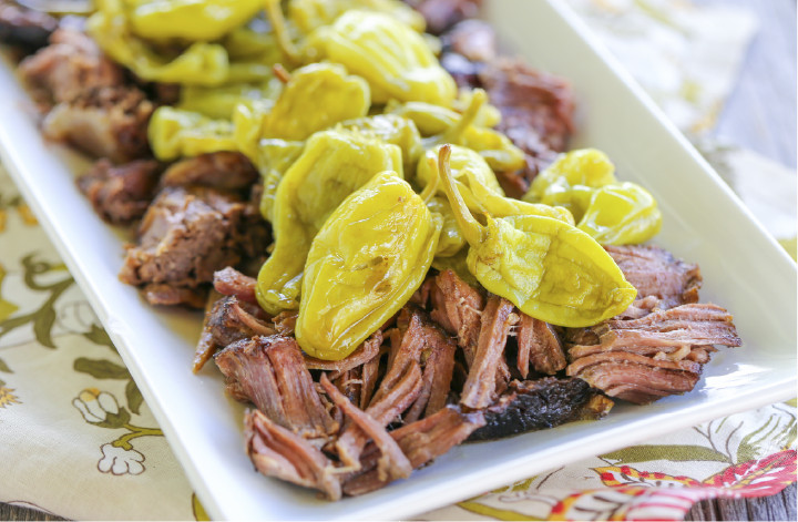 Low Carb Slow Cooker Recipes Beef
 2 Ingre nt Slow Cooker Peperoncini Beef Roast