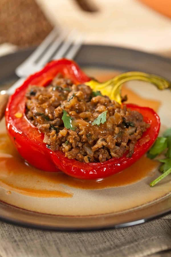 Low Carb Stuffed Peppers Recipe With Ground Beef
 Low Carb Taco Stuffed Peppers – Two Sleevers