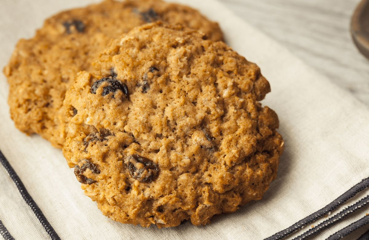 Low Fat Oatmeal Raisin Cookies
 Very Low Fat Low Calorie Oatmeal Raisin Cookies Recipe