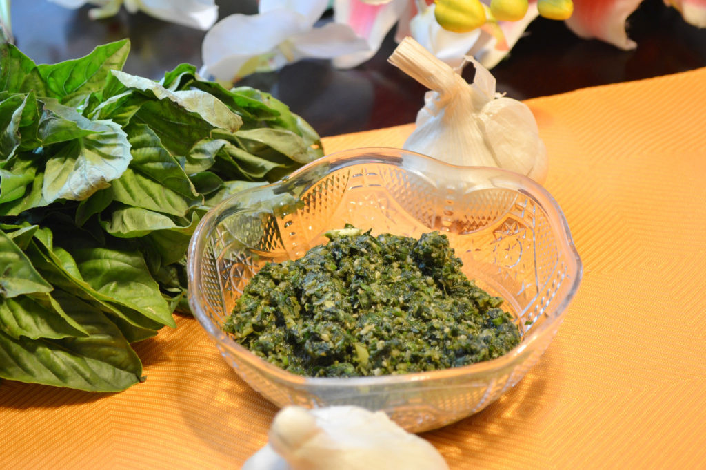 Low Fat Pesto Sauce
 Low Fat Pesto Who Left the Fat Out