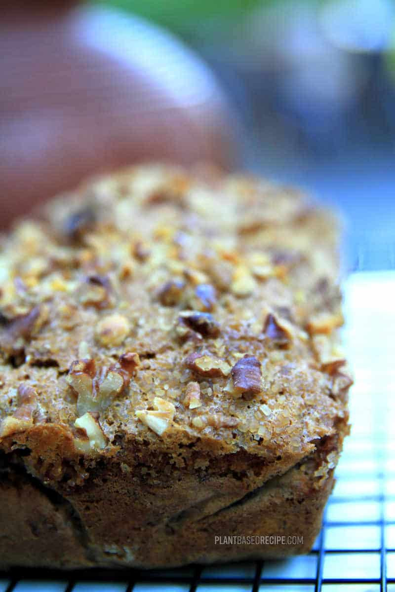 Low Fat Vegan Banana Bread
 Moist and delicious walnut banana bread no oil low fat