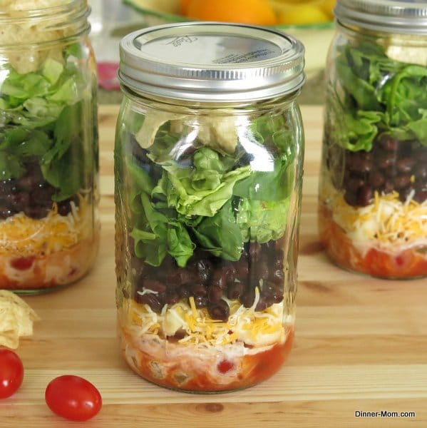 Mason Jar Salad Recipes Low Calorie
 Layered Taco Salad in a Jar Plus Packing Tips The Dinner Mom