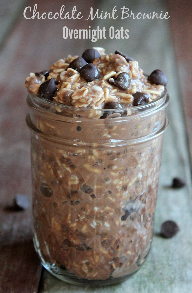 Overnight Oats Healthy Recipe
 Chocolate Mint Brownie Overnight Oatmeal Oats in a Jar