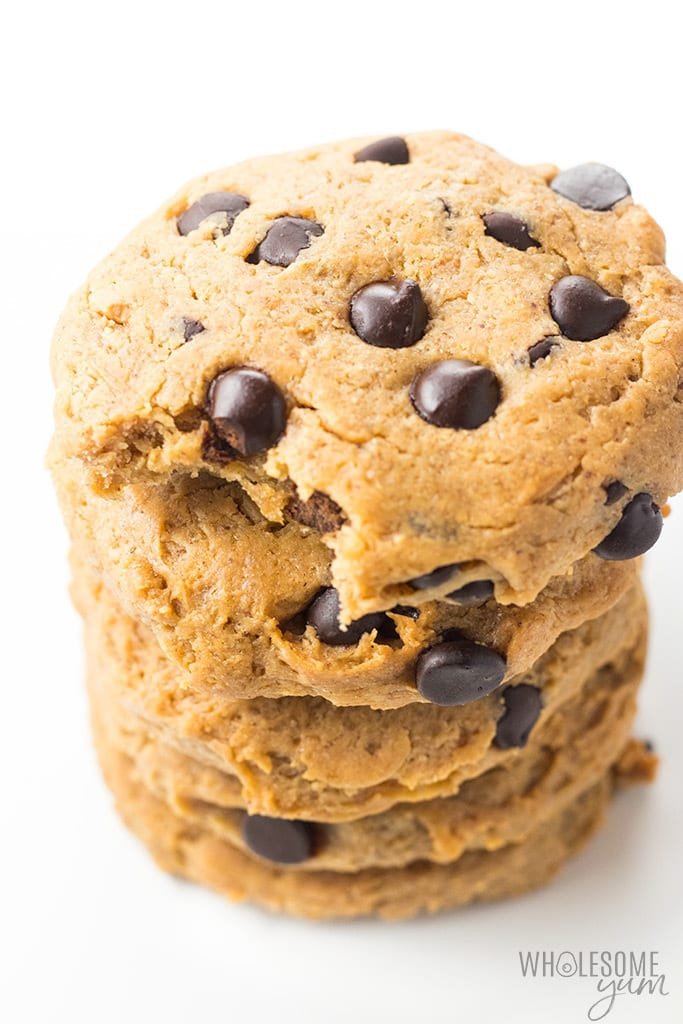 Peanut Butter Protein Cookies Low Carb
 Easy Low Carb Chocolate Chip Peanut Butter Protein Cookies
