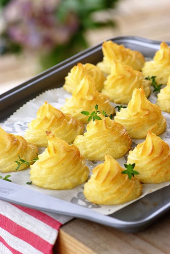 Potatoes For Easter Dinner
 Easter Menu and Decor Inspiration
