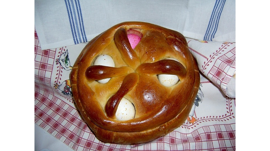 Sicilian Easter Bread
 Palummeddi Traditional Sicilian Easter Egg Bread