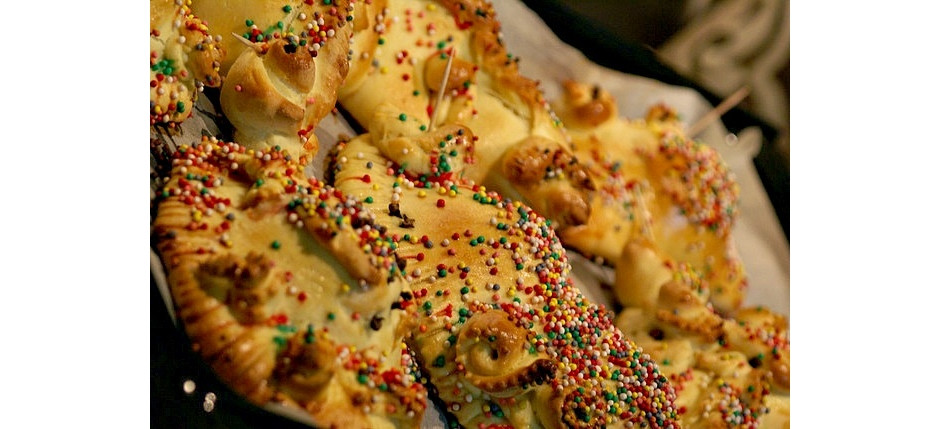 Sicilian Easter Bread
 Palummeddi Traditional Sicilian Easter Egg Bread