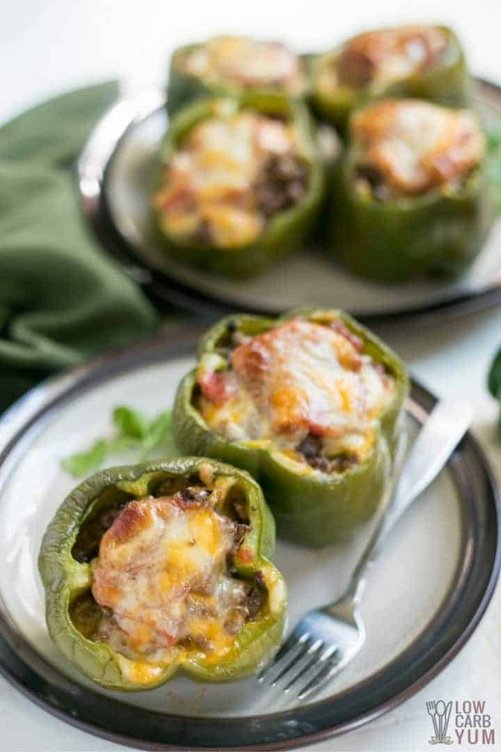 Stuffed Bell Peppers Low Carb
 Low Carb Stuffed Peppers Topped with Cheese