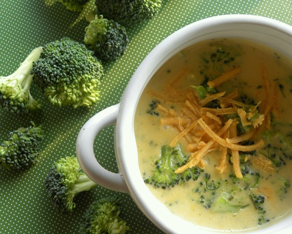 Vegan Broccoli Cheese Soup
 Vegan Broccoli Cheese Soup