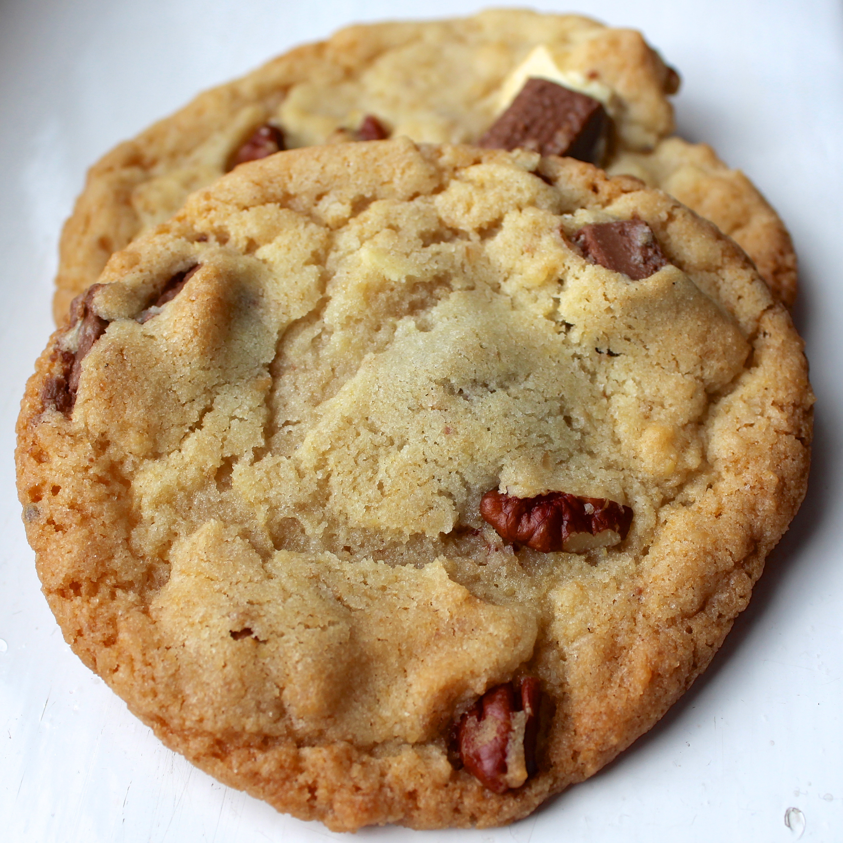 Vegan Chewy Chocolate Chip Cookies
 Chewy Chocolate Chip Cookies [vegan]