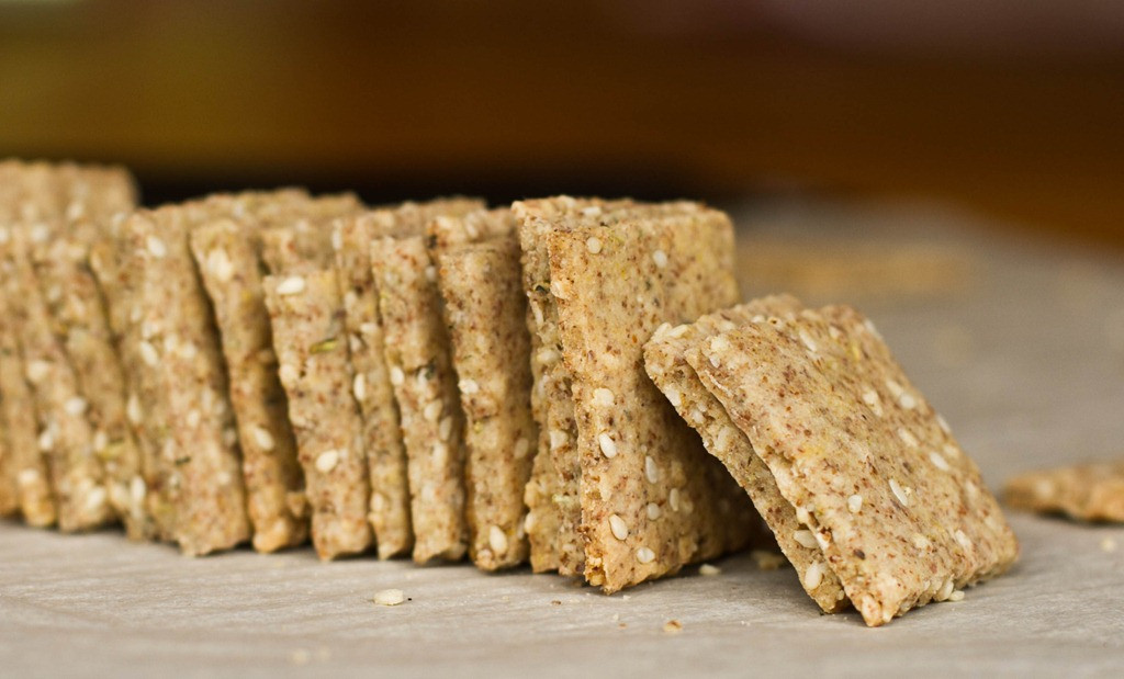 Vegan Cracker Recipes
 Easy Vegan & Gluten Free Crackers — Oh She Glows