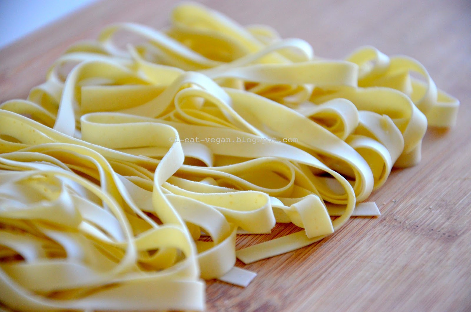 Vegan Homemade Pasta
 i eat vegan FRESH VEGAN FETTUCINI