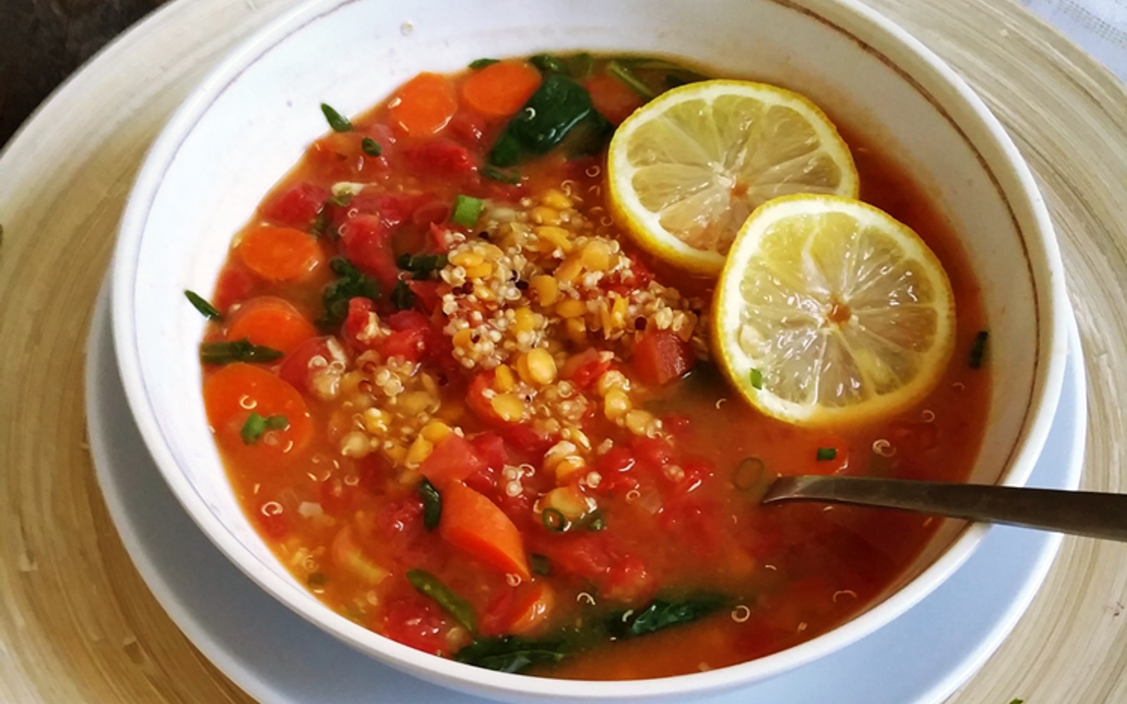 Vegan Lentil Quinoa Broth Bowl
 Quinoa Lentil Broth Bowl [Vegan] e Green Planet e