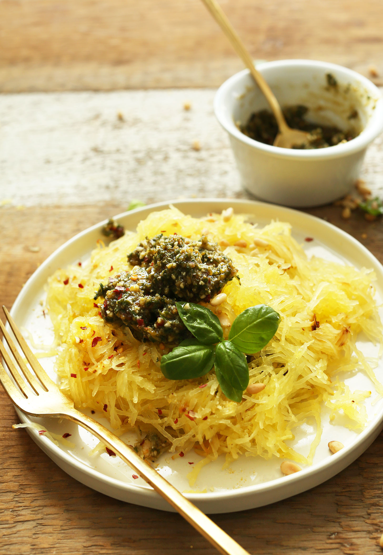 Vegan Spaghetti Squash Recipes
 Pesto Spaghetti Squash Pasta