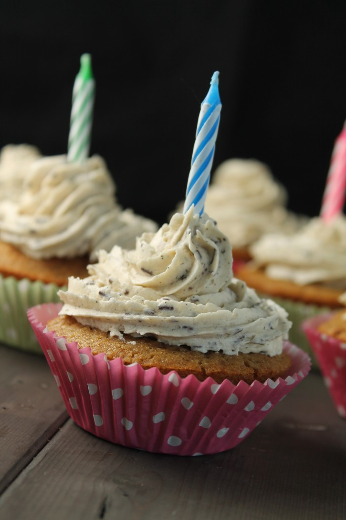 Vegan Vanilla Cupcakes
 Moist Gluten Free & Vegan Vanilla Birthday Cupcakes