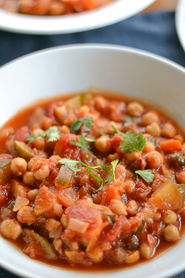 Vegetarian Chickpea Stew
 Slow Cooker Chickpea Ve able Stew with Apricots and