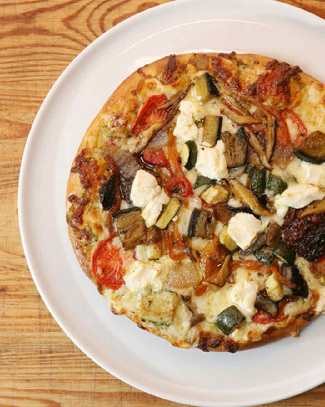 Vegetarian Pizza Recipes
 Ve arian Pizza with Wild Mushrooms and Pesto Recipe