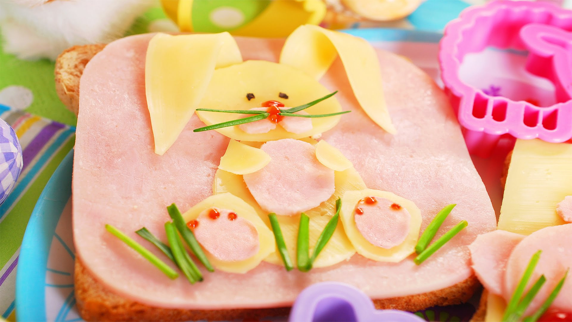 Why Ham On Easter
 Why is Ham Traditionally Eaten on Easter