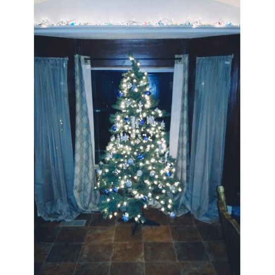 6.5 Ft. Verde Spruce Artificial Christmas Tree With 400 Clear Lights, Greens
 6 5 ft Verde Spruce Artificial Christmas Tree with 400