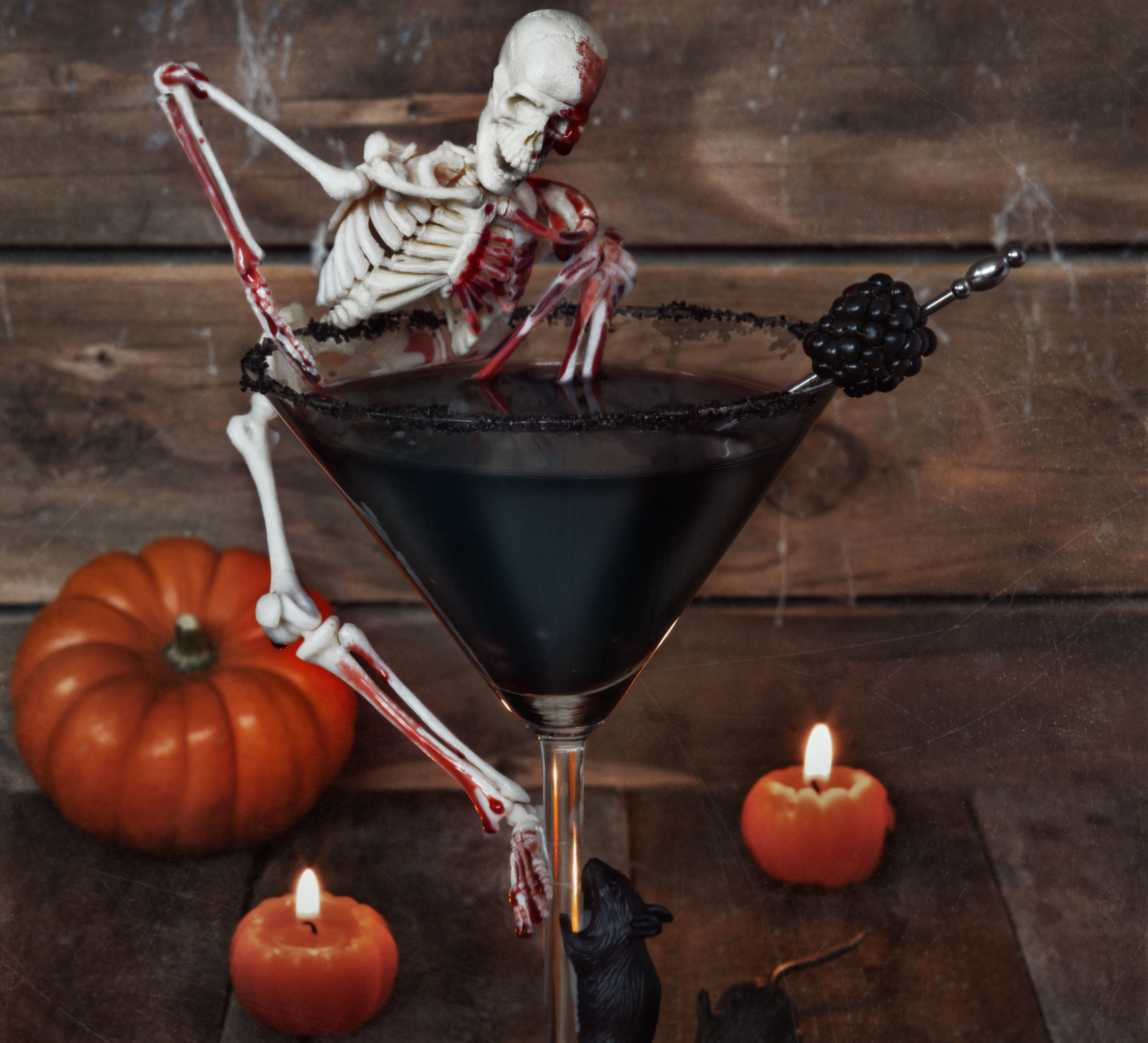 Alcoholic Halloween Drinks
 Haunting Halloween cocktail