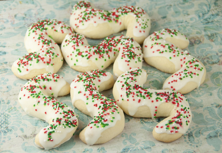 Anisette Christmas Cookies
 Italian Anisette Cookies