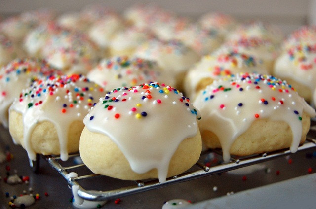 Anisette Christmas Cookies
 Auntie Mella’s Italian Soft Anise Cookies – The Apron Archives