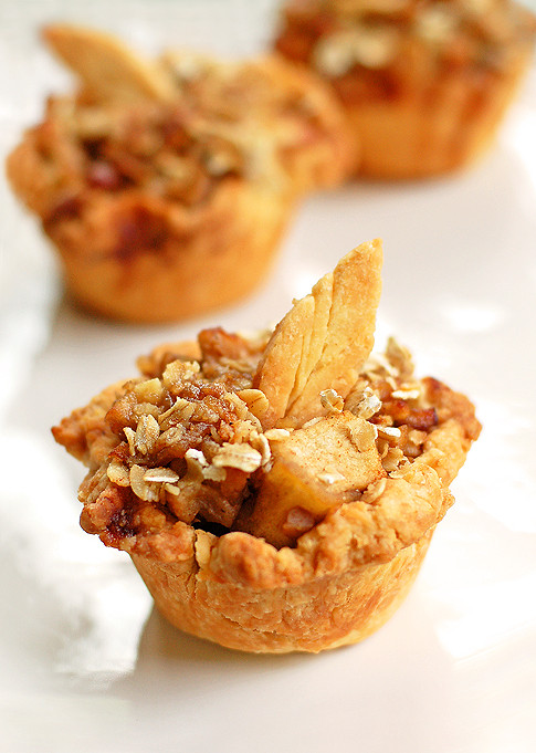 Apple Desserts For Thanksgiving
 Mini Apple Pie Recipe and Thanksgiving Dessert Ideas