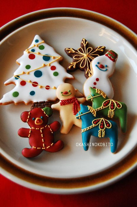 Beautiful Christmas Cookies
 Simple but beautiful Christmas cookies