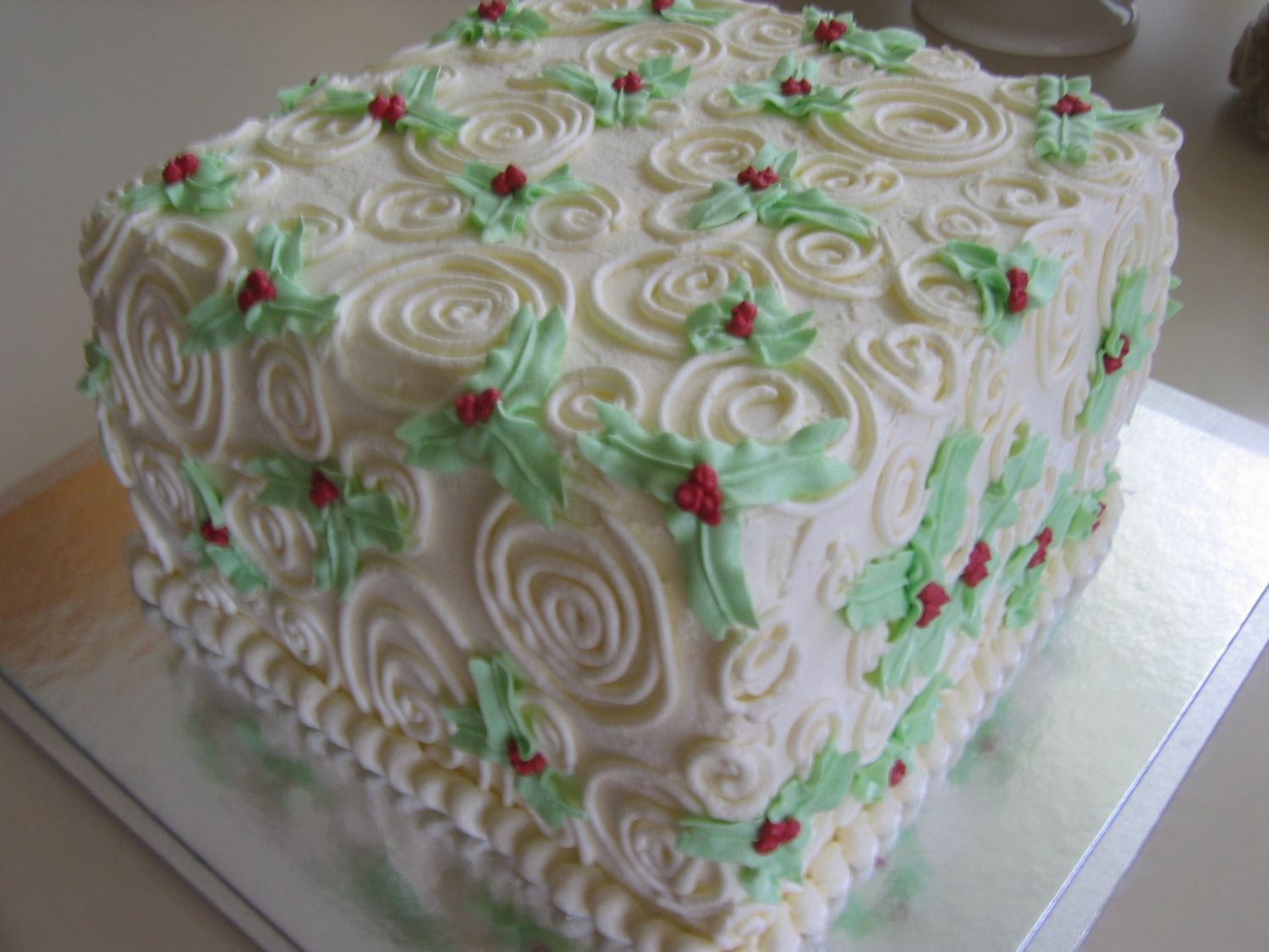 Buttercream Christmas Cakes
 Christmas Swirls and Holly This was my attempt at a