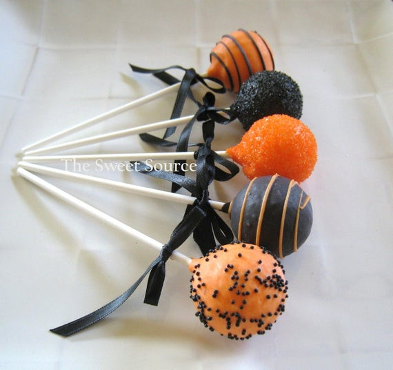 Cakes Pops Halloween
 Items similar to Cake Pops Halloween Cake Pops Made to