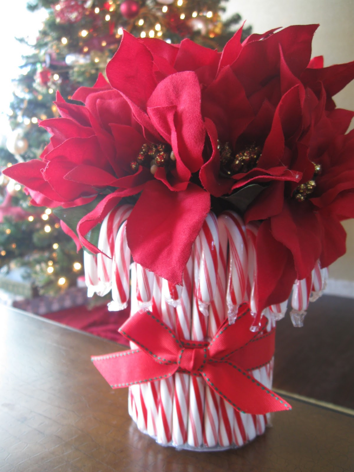 Candy Cane Ideas For Christmas
 DIY Candy Cane Vase