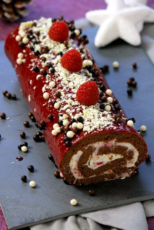 Chocolate Christmas Desserts
 Chocolate Yule Log Recipe — Christmas Log Recipe — Eatwell101