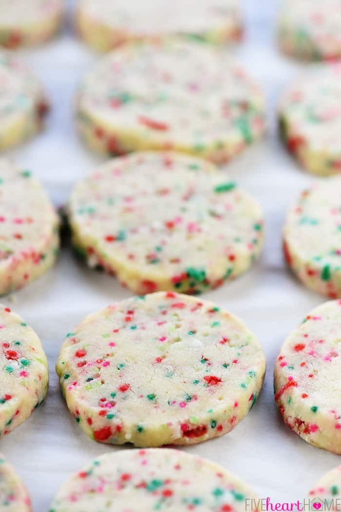 Christmas Baking Reciepes
 Easy Christmas Shortbread Cookies • FIVEheartHOME
