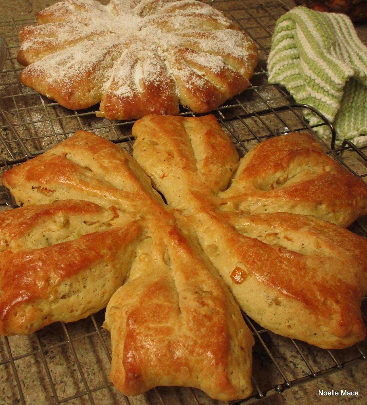 Christmas Breakfast Bread
 Stasher Christmas Morning Breakfast Bread