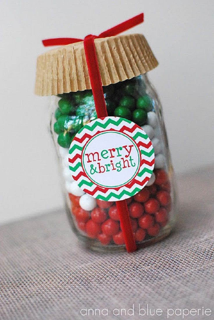 Christmas Candy Jars
 Top 10 Mason Jars Christmas Decorations For Your Cookies