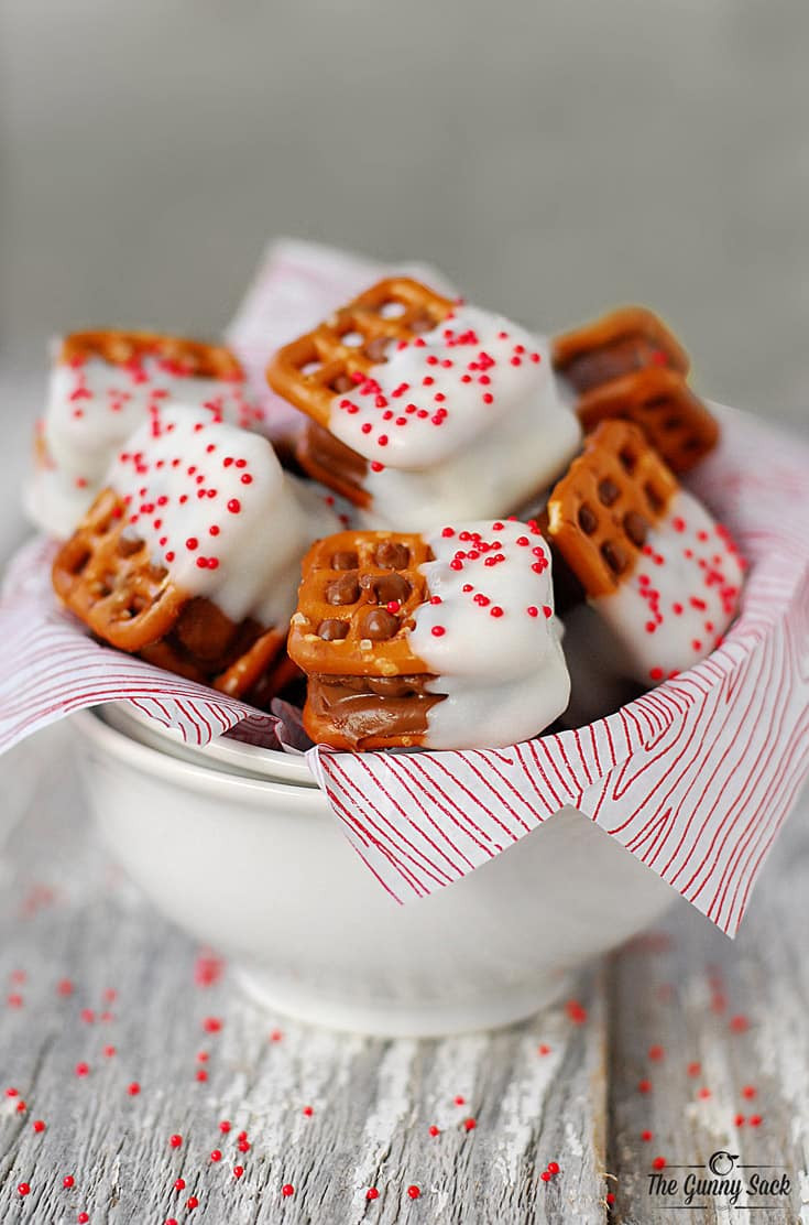 Christmas Candy Treats
 Candy Bar Pretzel Bites