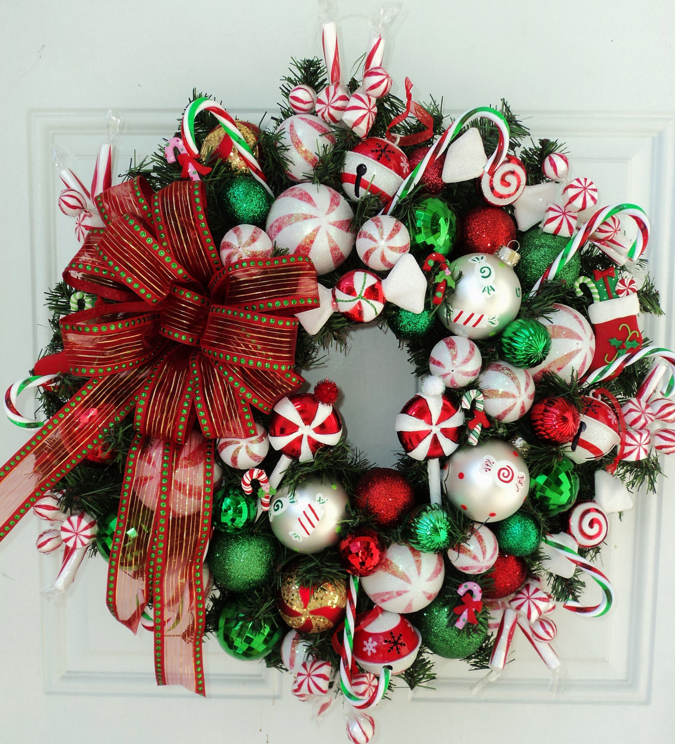 Christmas Candy Wreath
 Canada Floral Delivery Blog November 2012