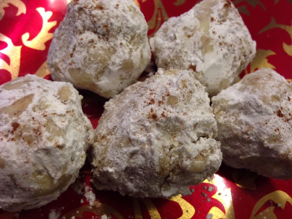 Christmas Cookies With Nuts
 5 days of christmas cookies cinnamon nut crescents balls