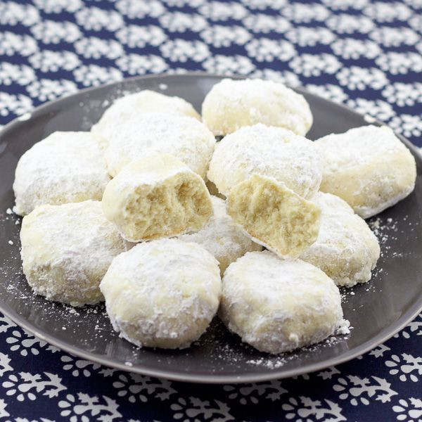 Christmas Cookies With Powdered Sugar
 25 best ideas about Greek Cookies on Pinterest