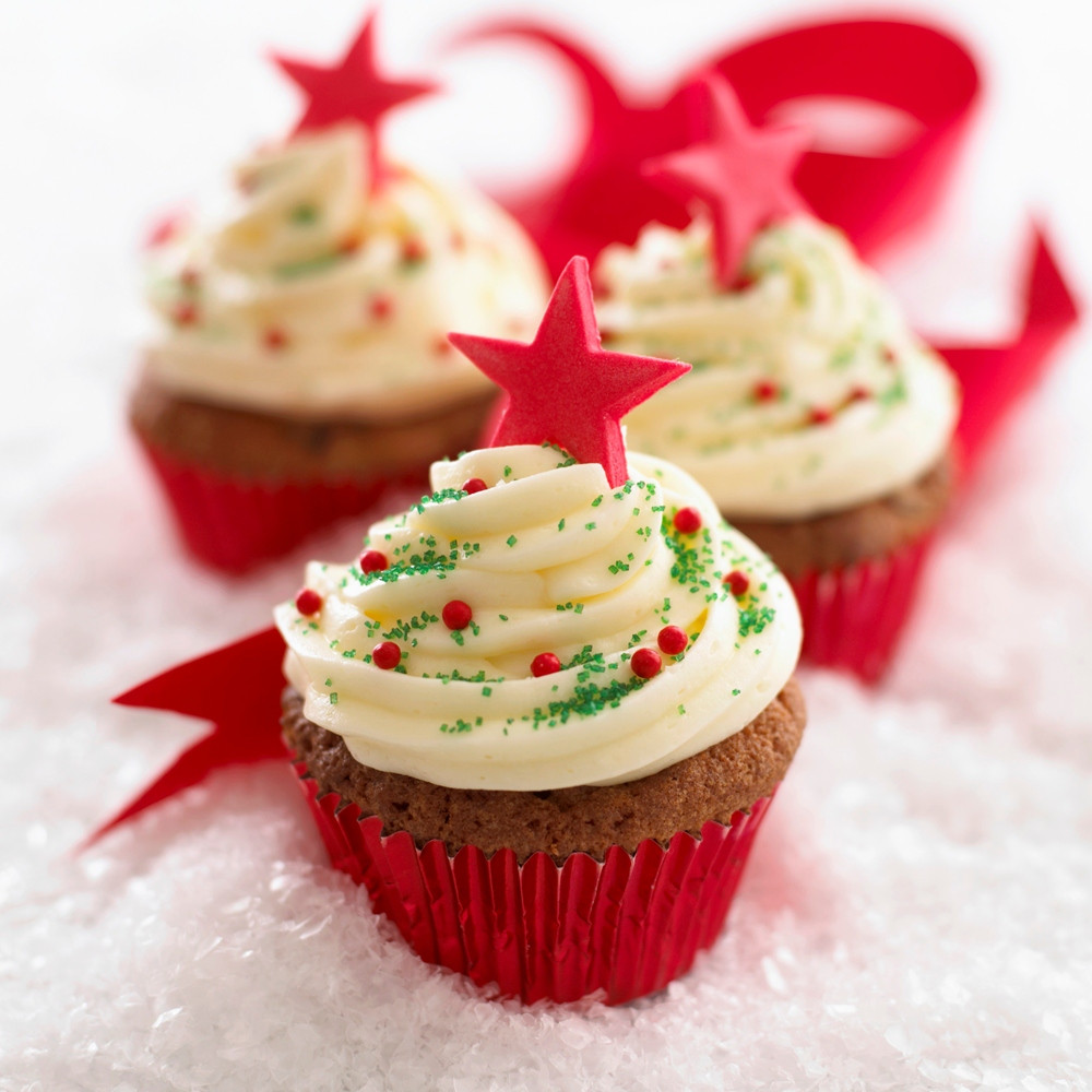 Christmas Cupcakes Images
 12 Bakes of Christmas – Easy Iced Cupcakes