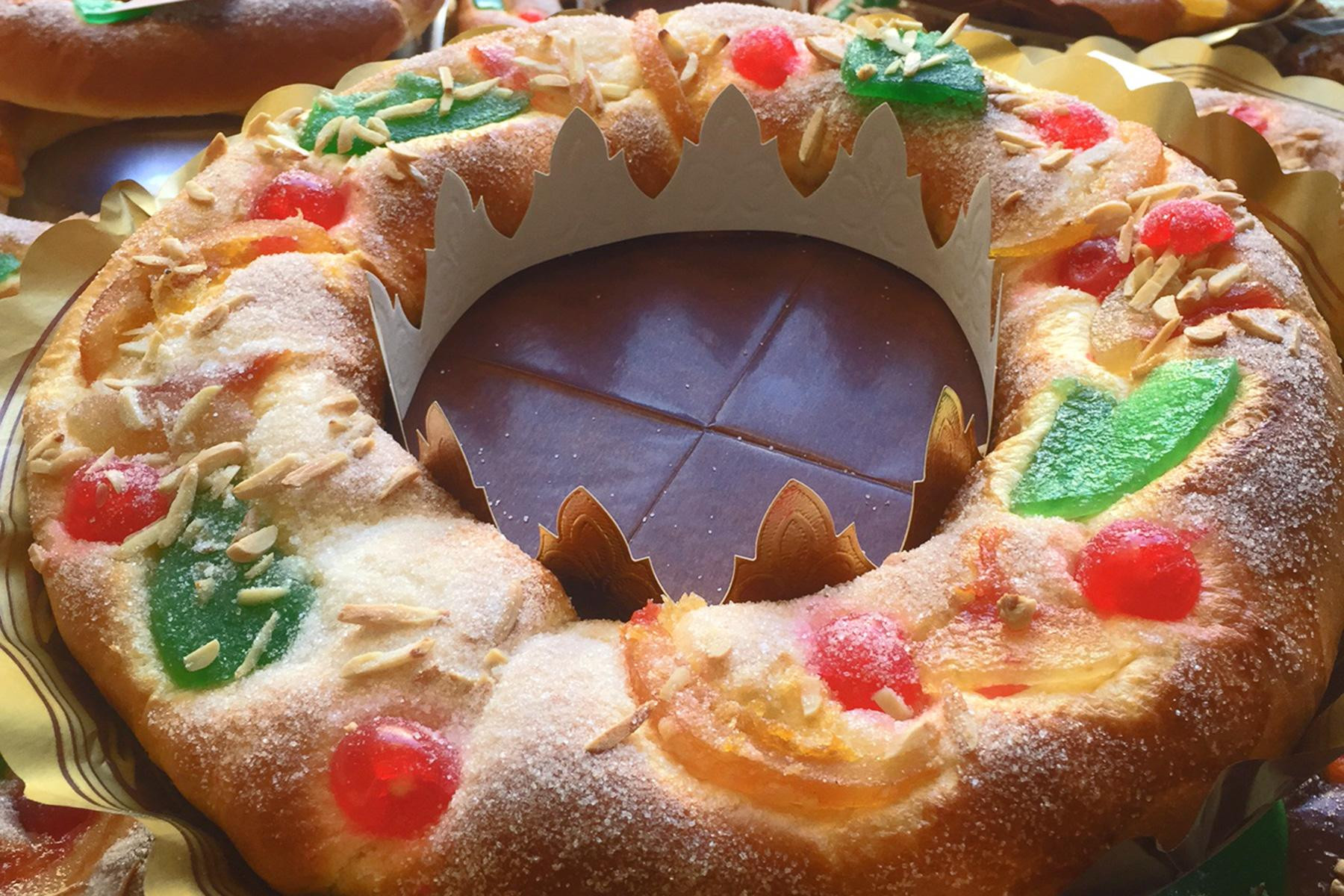 Christmas Desserts From Around The World
 Traditional Holiday Desserts from Around the World