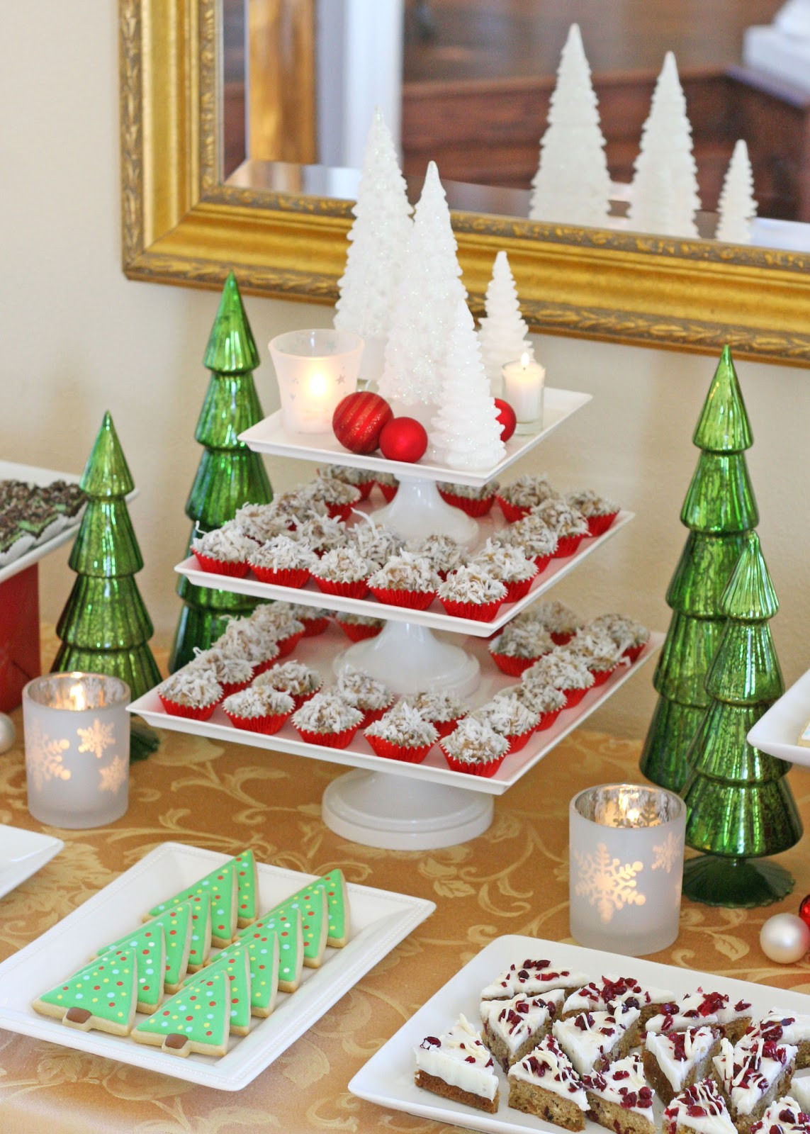 Christmas Desserts Ideas
 Classic Holiday Dessert Table Glorious Treats