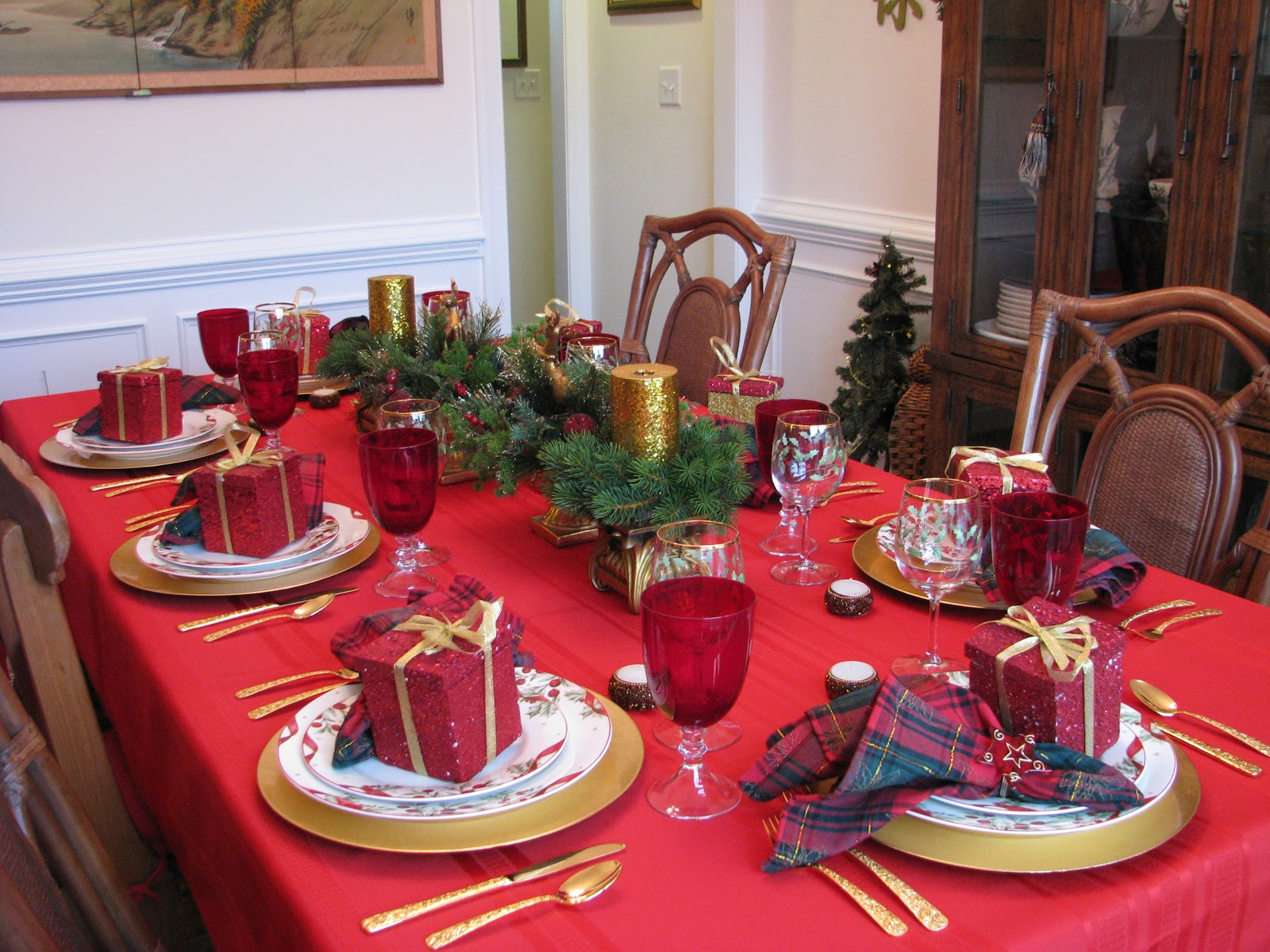 Christmas Dinner Table
 Designs by Pinky Christmas Eve Dinner Table