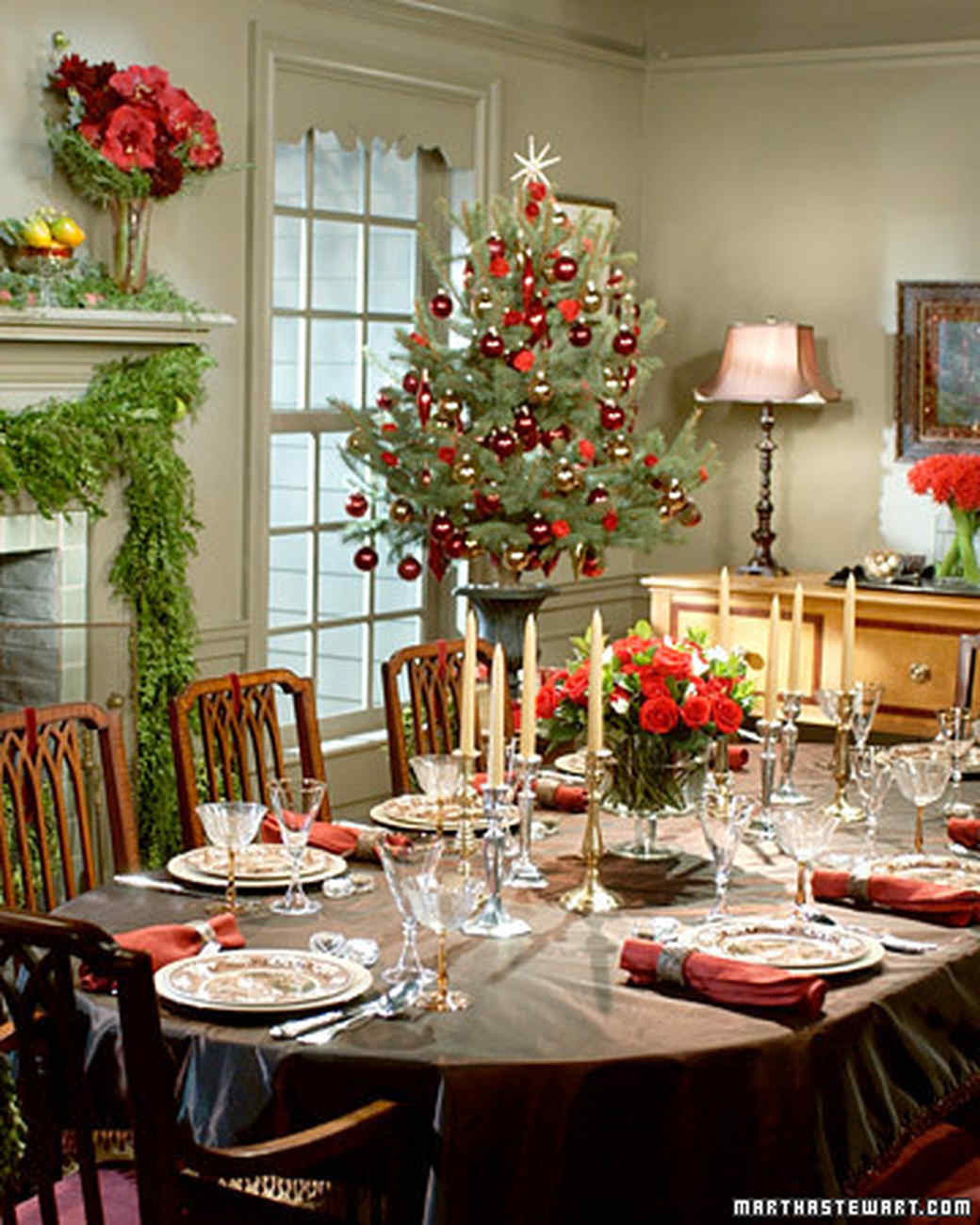 Christmas Dinner Table Decorations
 Holiday Table Settings